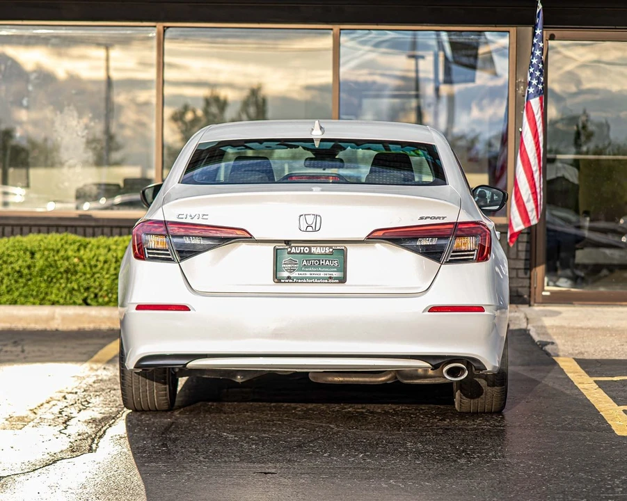 2022 Honda Civic 11th Gen - Image 12 of 31