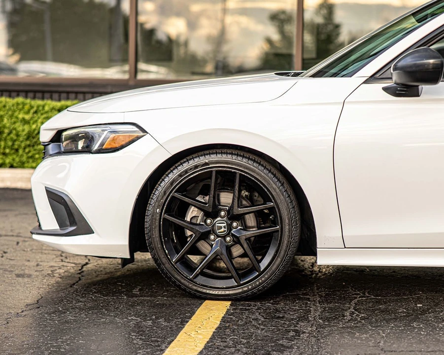 2022 Honda Civic 11th Gen - Image 8 of 31