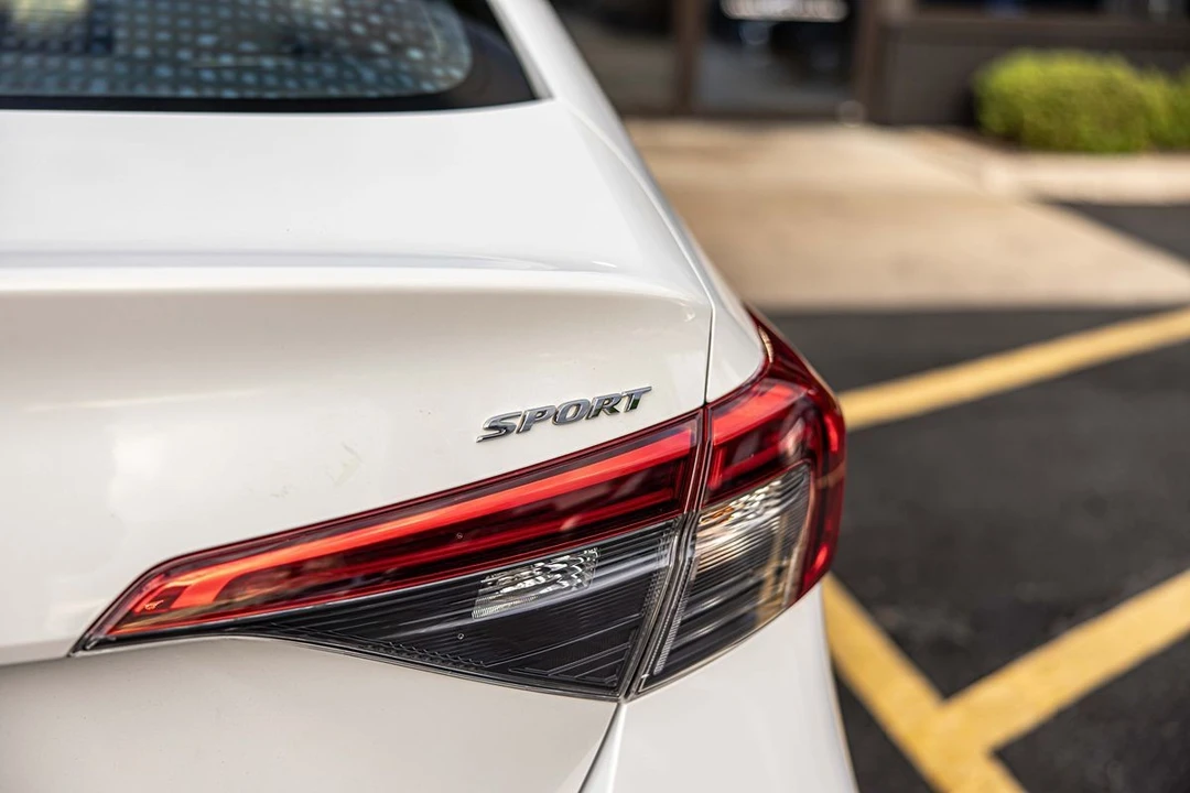 2022 Honda Civic 11th Gen - Image 16 of 31