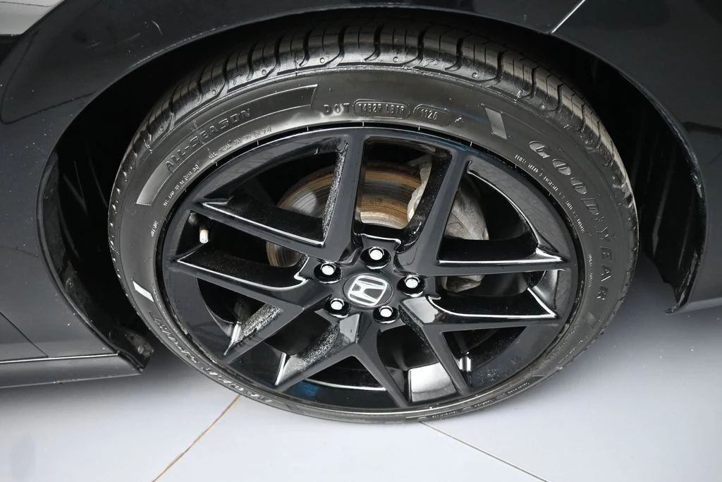 2022 Honda Civic 11th Gen - Image 13 of 31