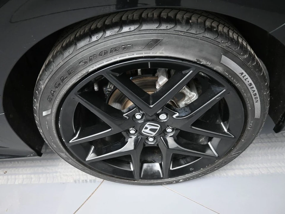 2022 Honda Civic 11th Gen - Image 15 of 21