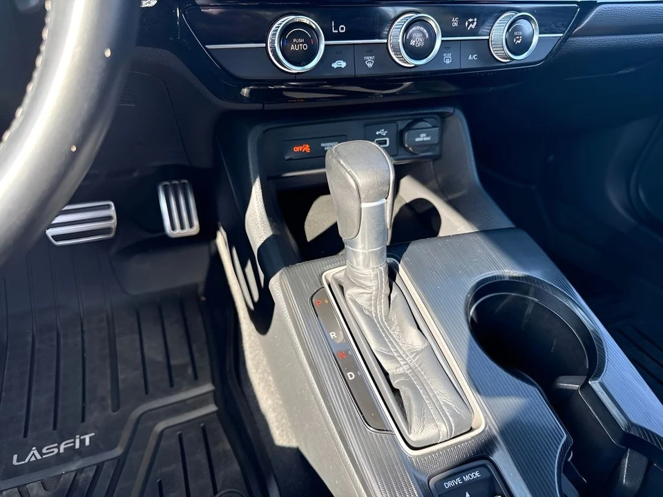 2022 Honda Civic 11th Gen - Image 13 of 29