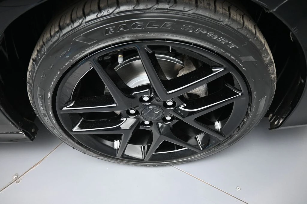2022 Honda Civic 11th Gen - Image 15 of 31