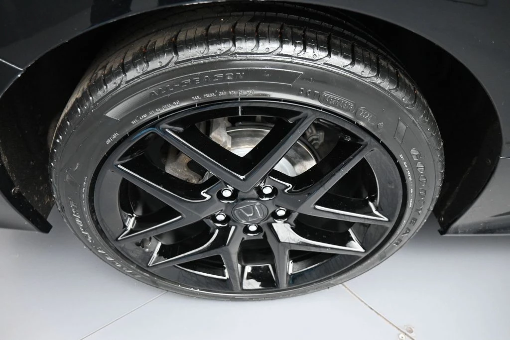 2022 Honda Civic 11th Gen - Image 14 of 31