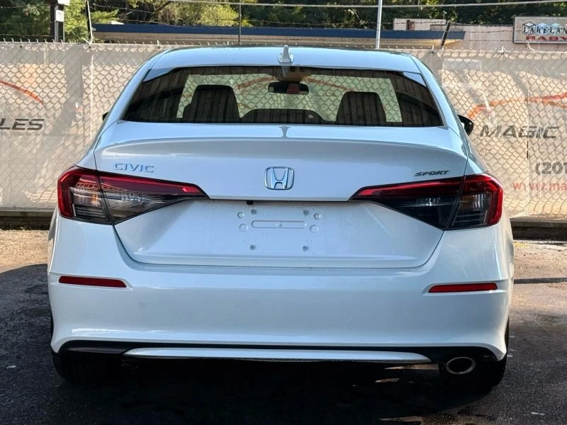 2022 Honda Civic 11th Gen - Image 10 of 12