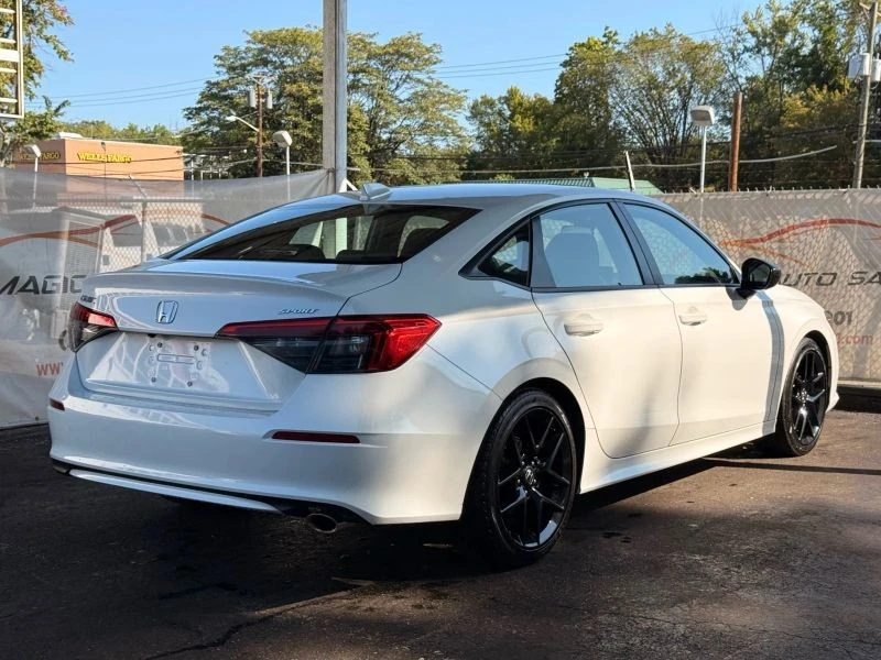 2022 Honda Civic 11th Gen - Image 11 of 12