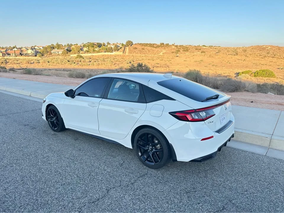 2022 Honda Civic 11th Gen - Image 2 of 11