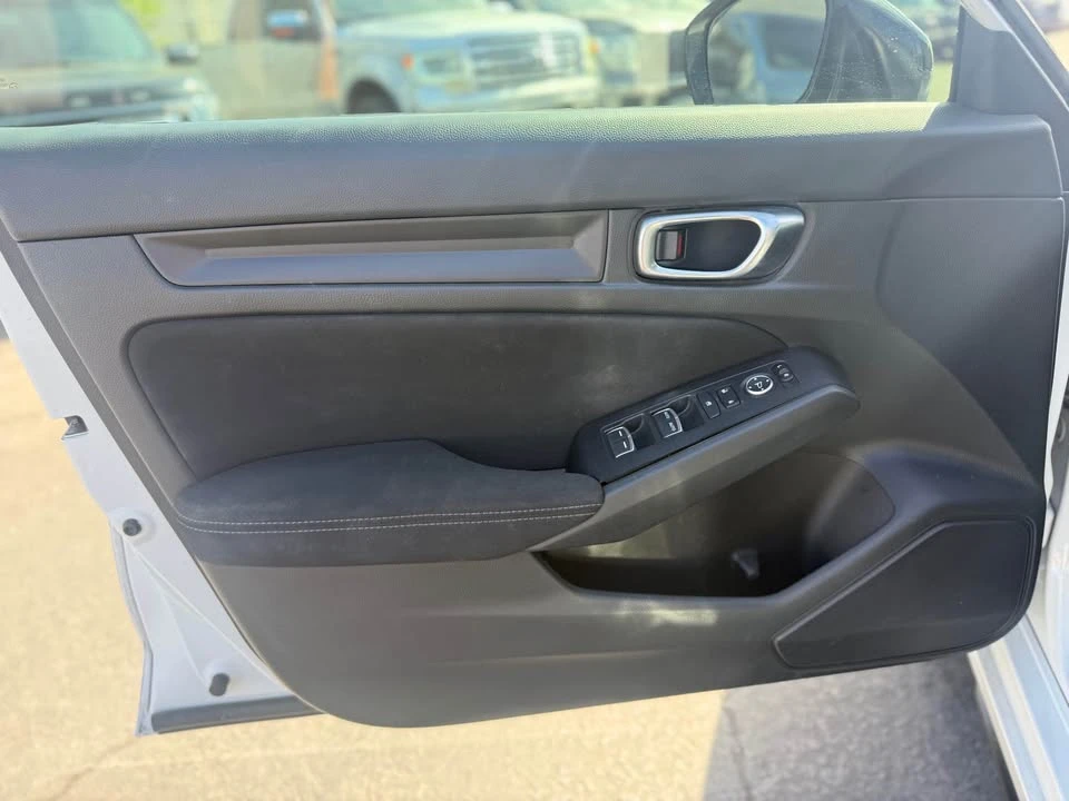 2022 Honda Civic 11th Gen - Image 9 of 15