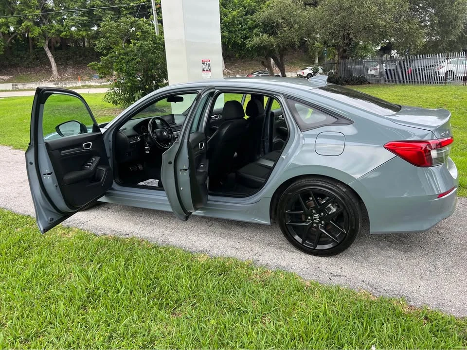 2022 Honda Civic 11th Gen - Image 13 of 15