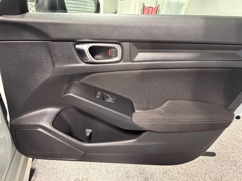 2022 Honda Civic 11th Gen - Image 16 of 19