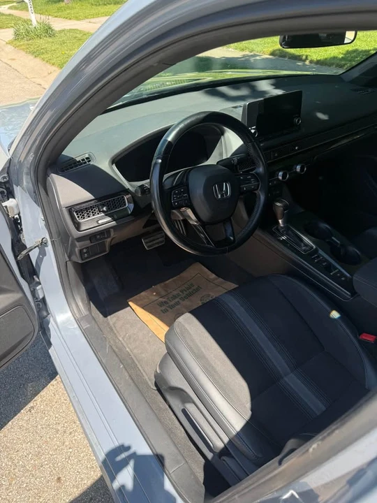 2022 Honda Civic 11th Gen - Image 10 of 15