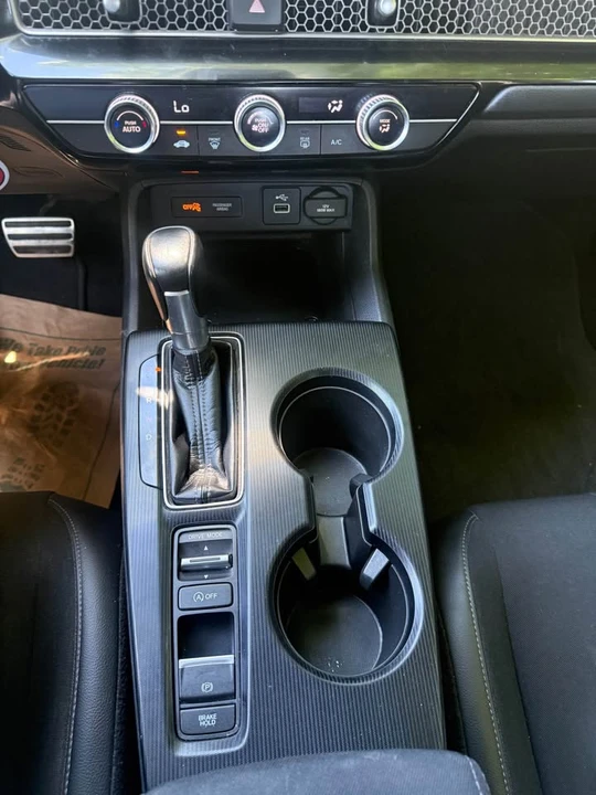 2022 Honda Civic 11th Gen - Image 8 of 15