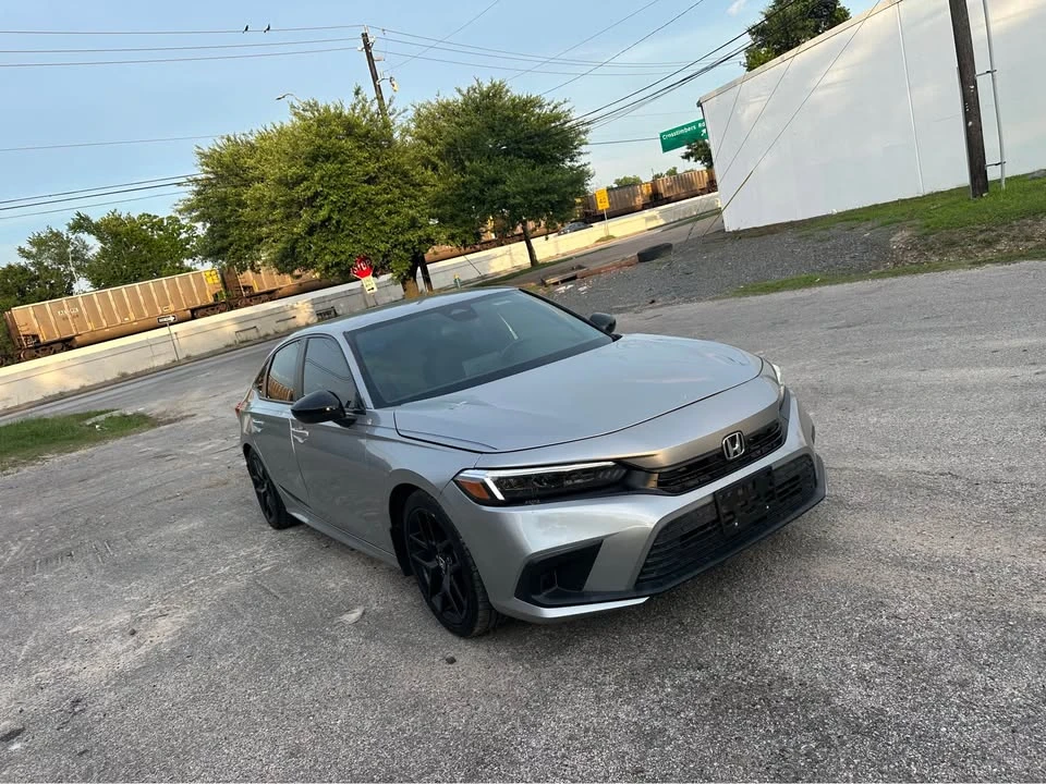 2022 Honda Civic 11th Gen - Image 2 of 12