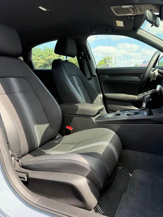 2022 Honda Civic 11th Gen - Image 13 of 14