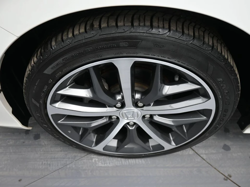 2022 Honda Civic 11th Gen - Image 14 of 21