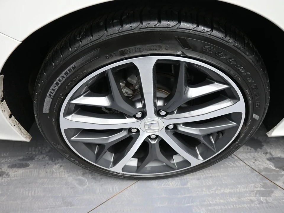 2022 Honda Civic 11th Gen - Image 12 of 21