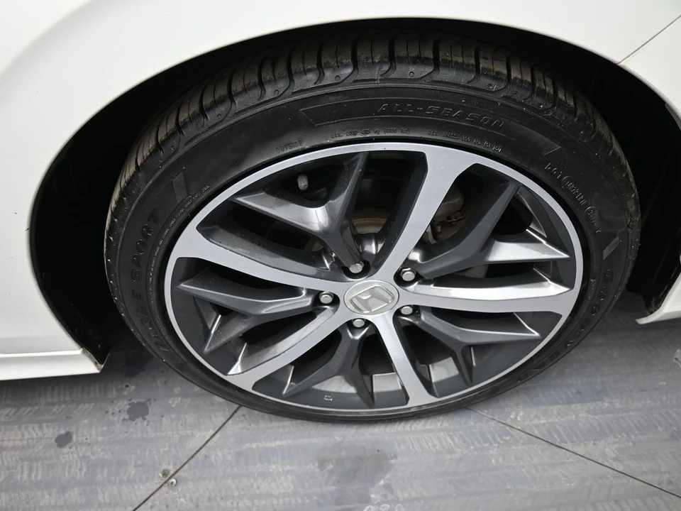 2022 Honda Civic 11th Gen - Image 13 of 21