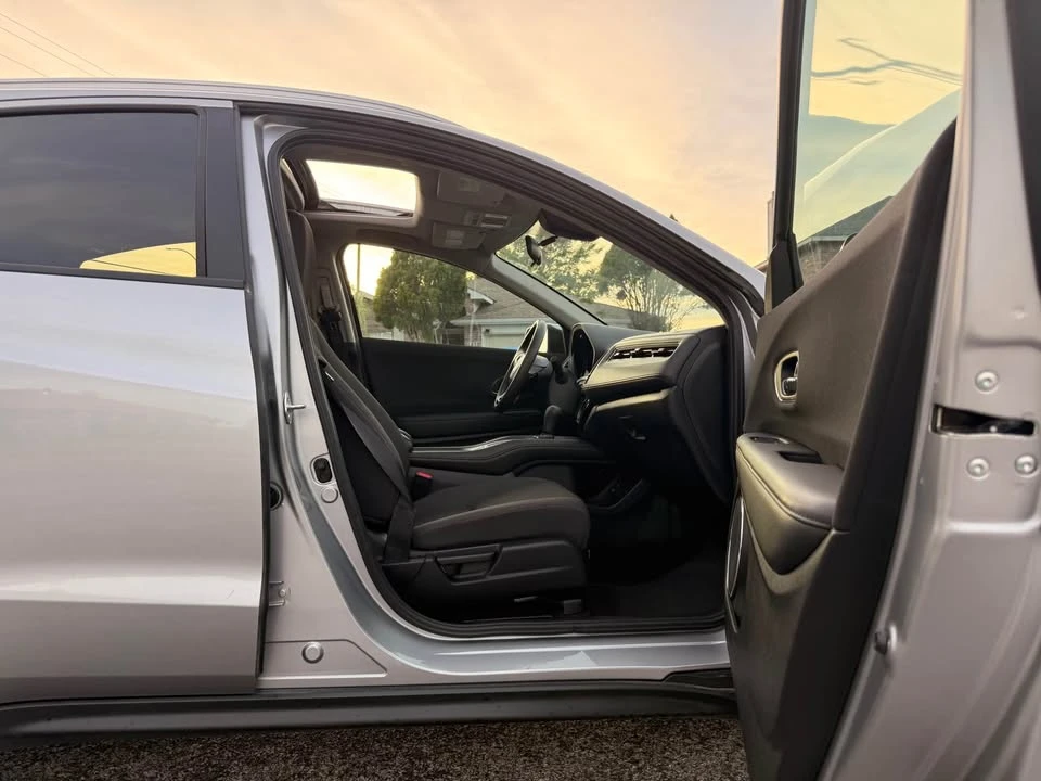 2022 Honda HR-V 3rd Gen - Image 11 of 20