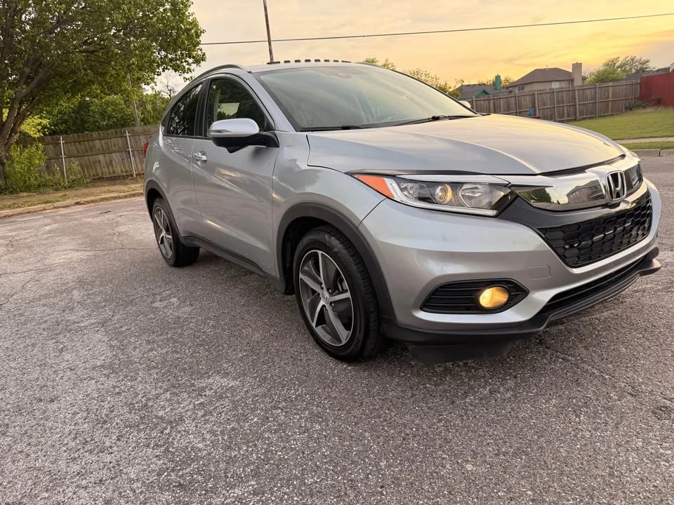 2022 Honda HR-V 3rd Gen - Image 9 of 20