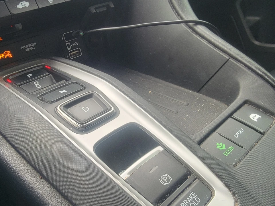 2022 Honda Insight 3rd Gen - Image 15 of 16