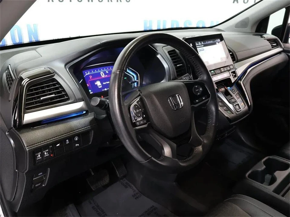 2022 Honda Odyssey - Image 15 of 31