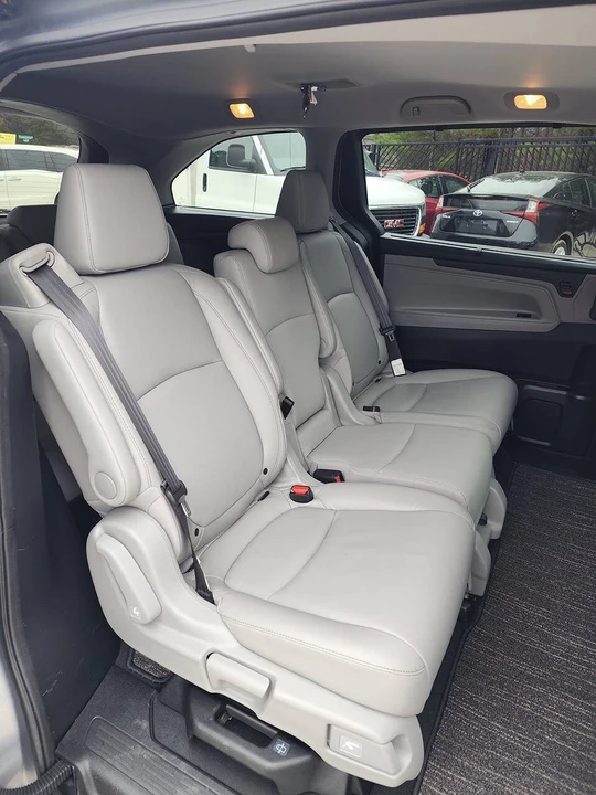 2022 Honda Odyssey - Image 16 of 21
