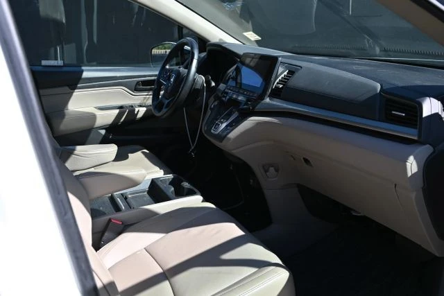 2022 Honda Odyssey - Image 15 of 21