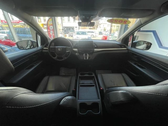 2022 Honda Odyssey - Image 25 of 30