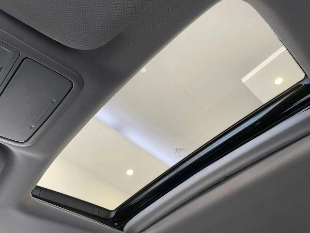 2022 Honda Odyssey - Image 16 of 30
