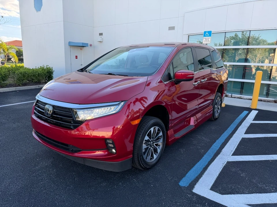 2022 Honda Odyssey - Image 10 of 21