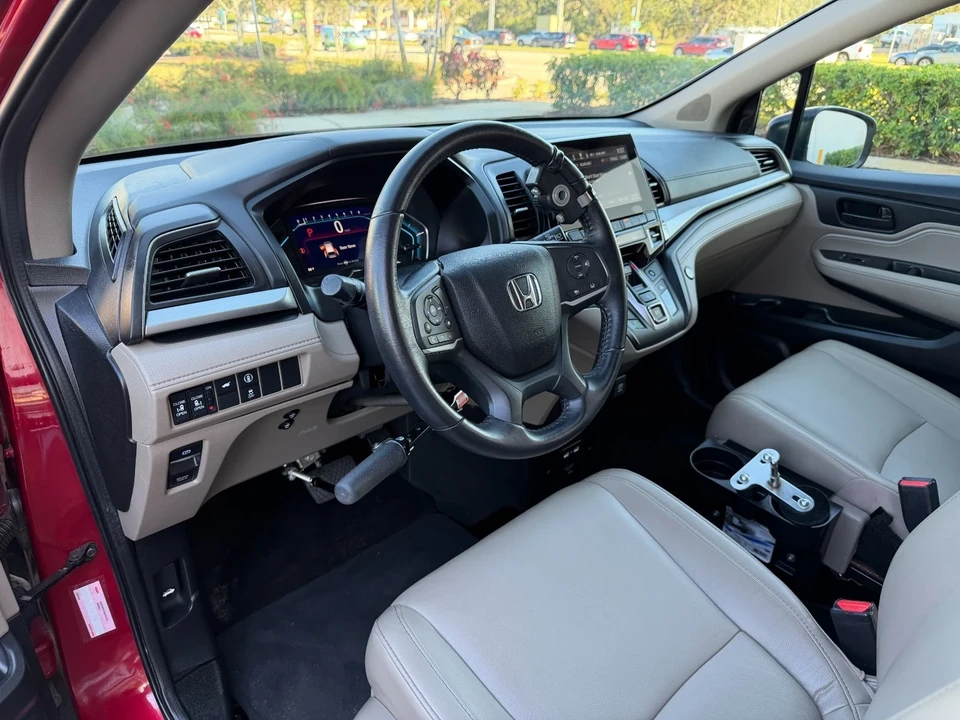 2022 Honda Odyssey - Image 16 of 21
