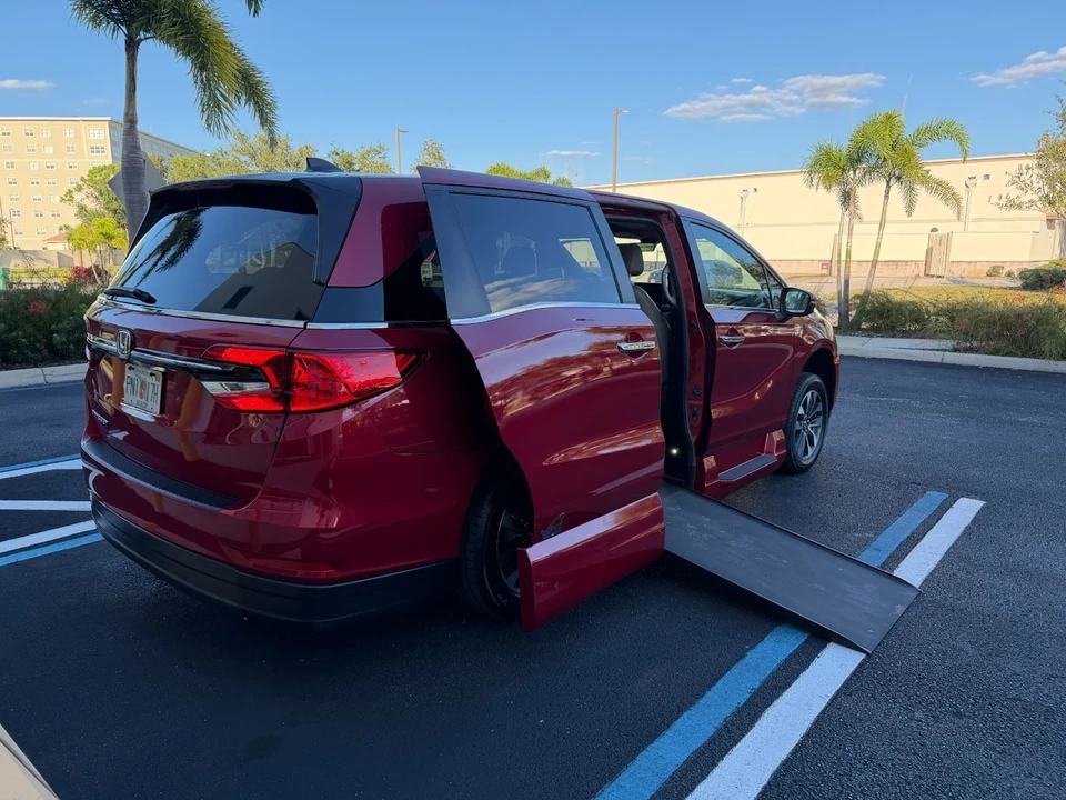 2022 Honda Odyssey - Image 3 of 21
