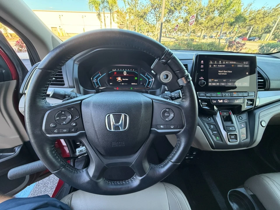 2022 Honda Odyssey - Image 17 of 21