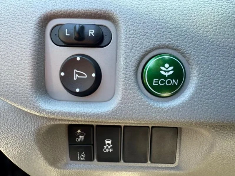 2022 Honda Pilot 3rd Gen - Image 8 of 12