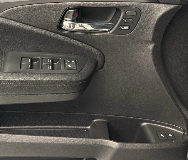 2022 Honda Pilot 3rd Gen - Image 19 of 21