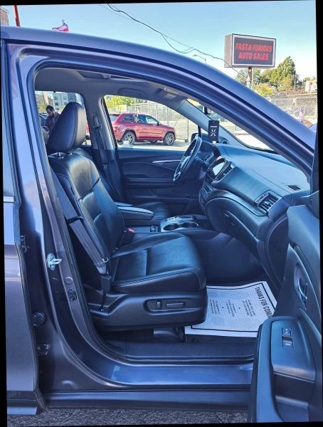 2022 Honda Pilot 3rd Gen - Image 10 of 12