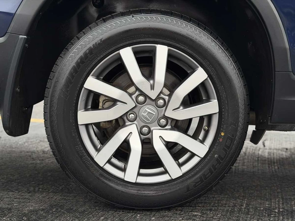 2022 Honda Pilot 3rd Gen - Image 14 of 21