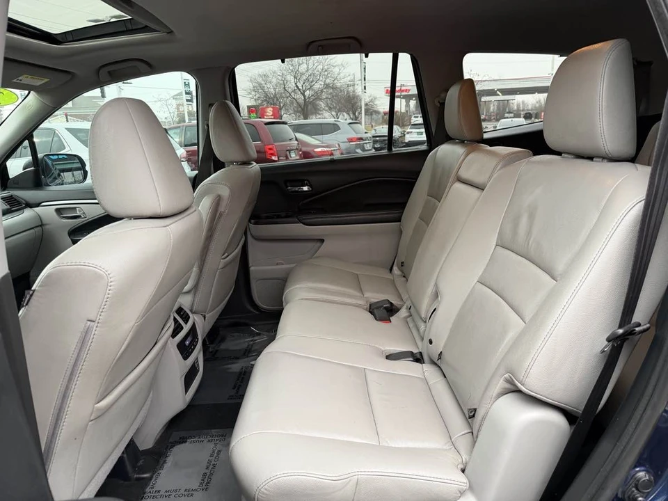 2022 Honda Pilot 3rd Gen - Image 18 of 21