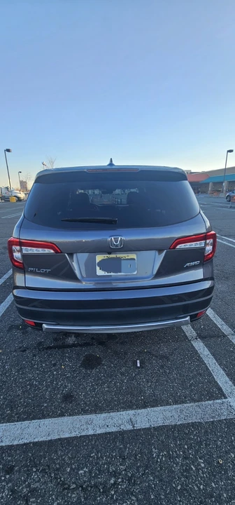 2022 Honda Pilot 4th Gen - Image 2 of 9