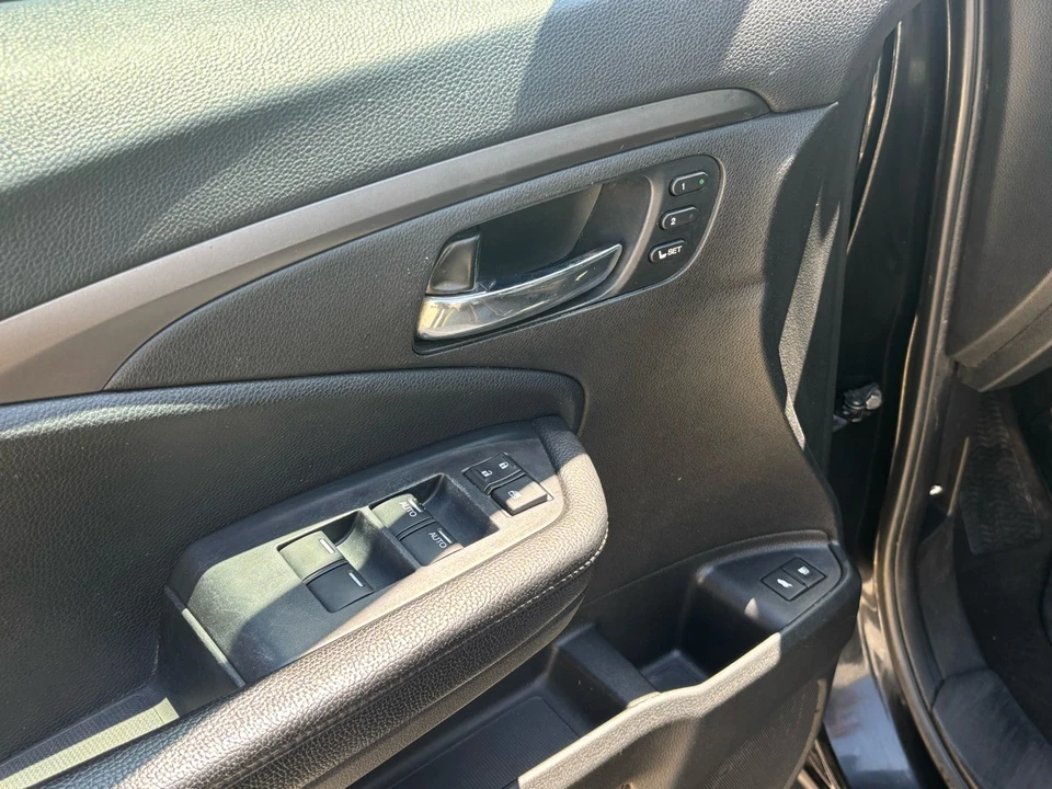 2022 Honda Pilot 3rd Gen - Image 10 of 21