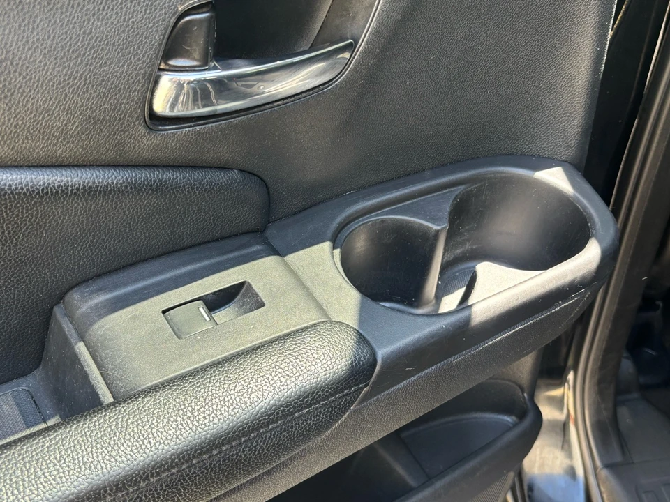 2022 Honda Pilot 3rd Gen - Image 14 of 21