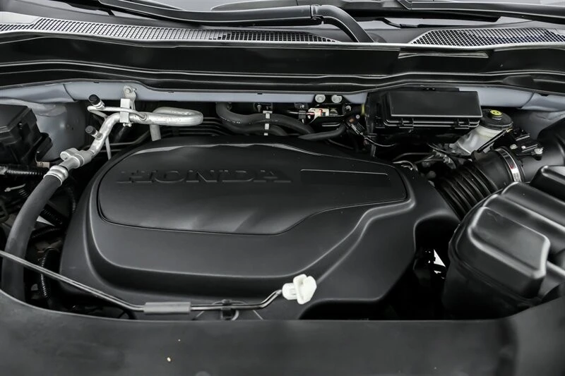 2022 Honda Pilot 3rd Gen - Image 17 of 21