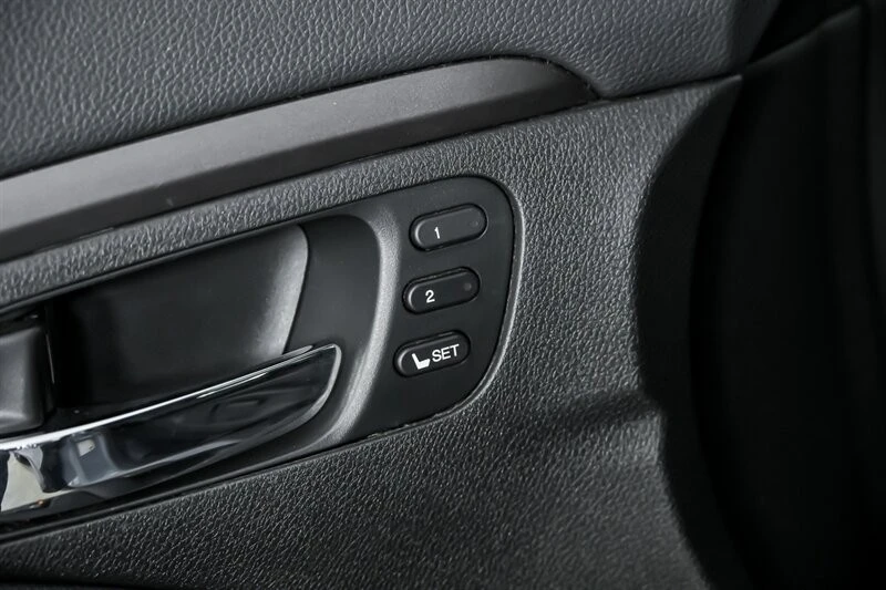 2022 Honda Pilot 3rd Gen - Image 19 of 21