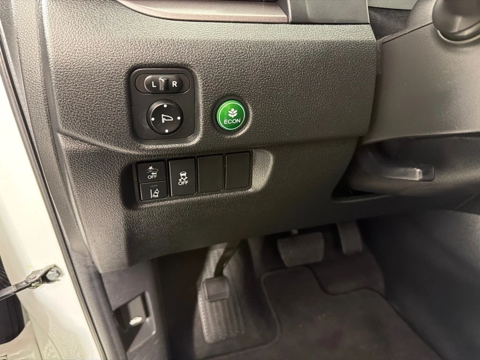 2022 Honda Pilot 3rd Gen - Image 15 of 21