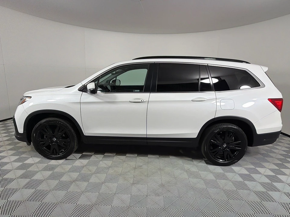 2022 Honda Pilot 3rd Gen - Image 8 of 21