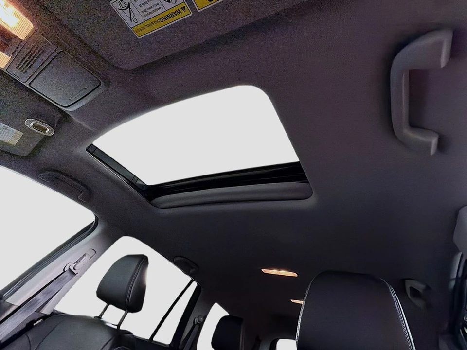 2022 Honda Pilot 3rd Gen - Image 15 of 21