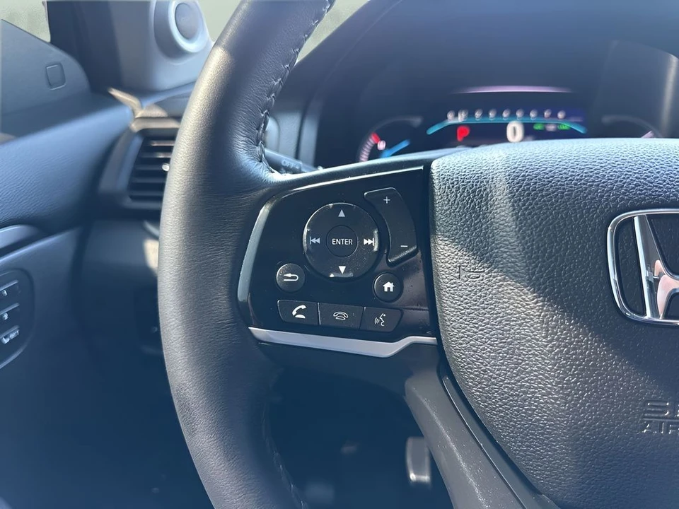 2022 Honda Pilot 3rd Gen - Image 15 of 21