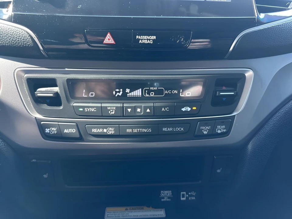 2022 Honda Pilot 3rd Gen - Image 19 of 21