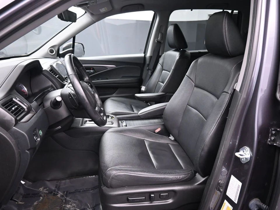 2022 Honda Pilot 3rd Gen - Image 19 of 21
