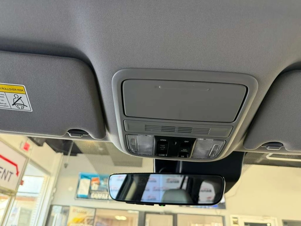 2022 Honda Pilot 3rd Gen - Image 19 of 21